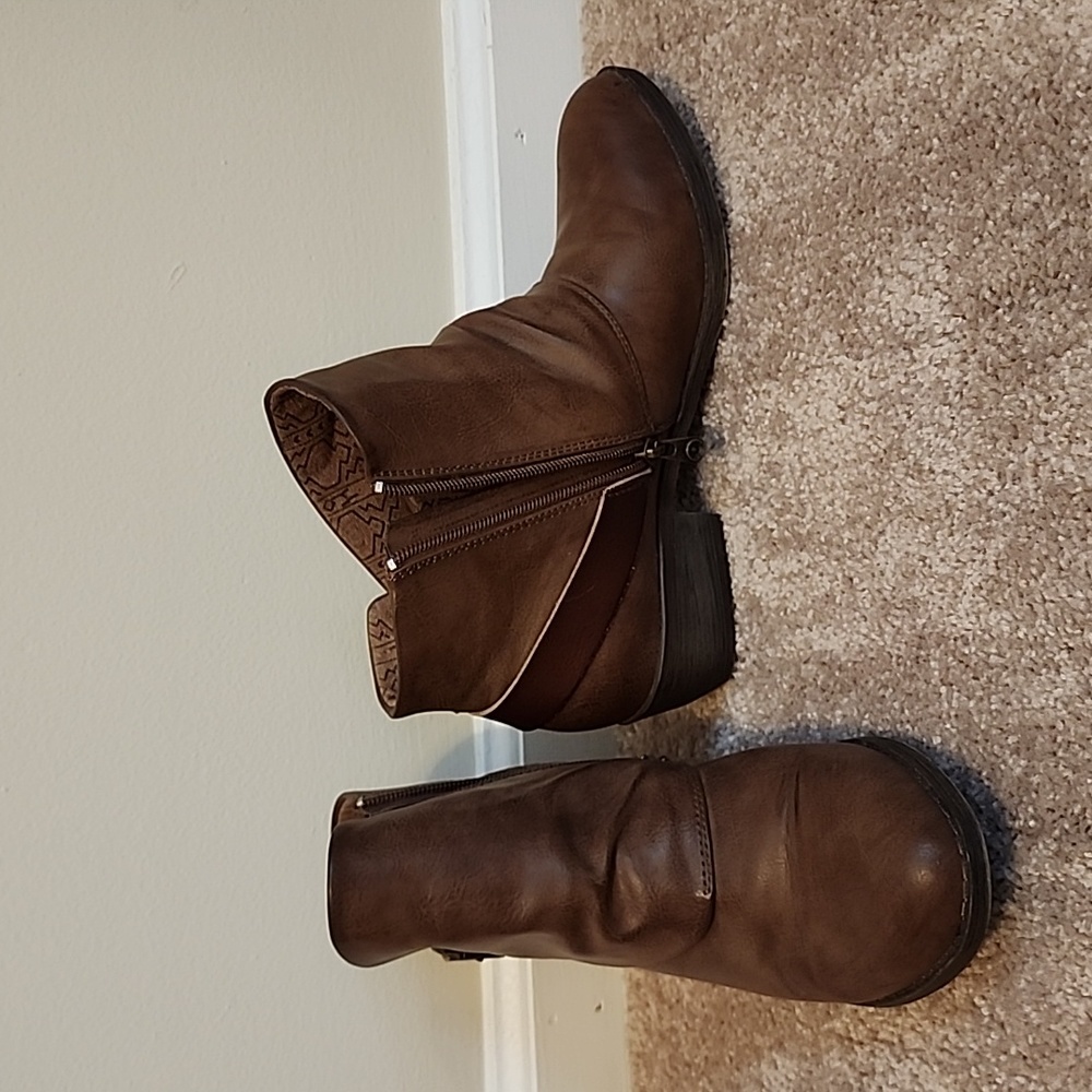 Ankle boots